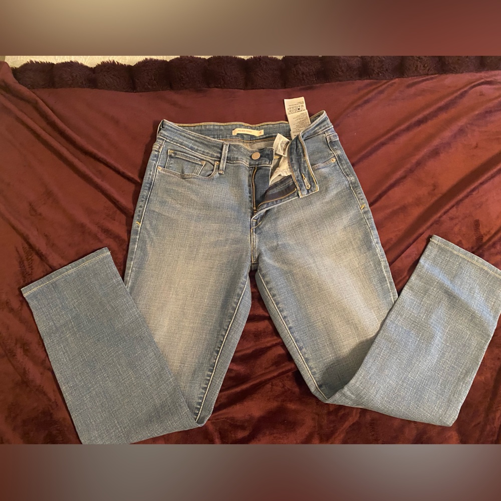 Levi’s , Mid Rise Skinny Jeans Size 6